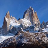 Il maestoso Fitz Roy: viaggio nel regno di pietra e ghiaccio della Patagonia