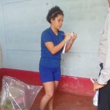 Amaya Coppens fue tomada por el cuello por una oficial del Nuevo Chipote