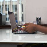 Le journal du 28 avril 2026 - Santé au travail : les syndicats appellent à renforcer la protection des travailleurs