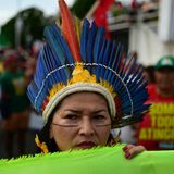 Somos todos atingidos! COP 30 fra vittime della crisi climatica e lobbisti del fossile.