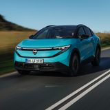 Nissan Leaf 2026 - Il ritorno della pioniera elettrica con 622 km di autonomia