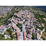 Castelvecchio Calvisio il borgo fortificato dalla forma ellittica (Abruzzo - Borghi Autentici d'Italia)