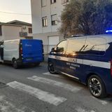 Intercettato su un furgone rubato, fugge alla polizia locale: arrestato tossicodipendente
