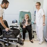 Historias de nuestros médicos: Cuidando personas con ELA