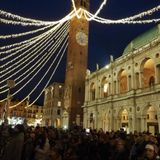 Natale 2023 a Vicenza, accese le luminarie in centro e nei quartieri