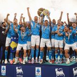 Napoli, è qui la festa! Gli azzurri di Conte battono il Cagliari e conquistano lo scudetto