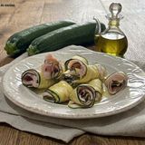 Involtini di zucchine grigliate con prosciutto e formaggio