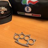 Giovanissimi con tirapugni e passamontagna: blitz dei carabinieri ai Giardini Salvi