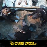 Carne Cruda - Las fosas de la Memoria: Carne Cruda desde una exhumación (#743)