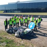 I volontari-spazzini puliscono anche la bretella di via dell’Autostrada – FOTONOTIZIA