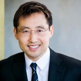 Los Angeles board-certified plastic/reconstructive surgeon Dr. Kenneth Kim is my very special guest!