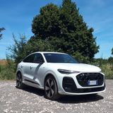 Audi Q5 Sportback e-hybrid quattro - Il test del SUV plug-in da 367 CV con oltre 100 km in elettrico