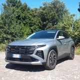 Hyundai Tucson Plug-in Hybrid 2026 - Convince nella guida, meno nell'emozione