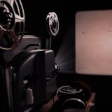 Trabaje en un cine nocturno con una lista reglas de extrañas