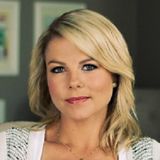 Consumer and Money-Saving Expert Andrea Woroch shares #holidayshopping tips with #Target on Conversations LIVE @target