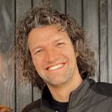 Luke Smallbone from for KING + Country on the Seattle Concert and Finding Your Calling One Step at a Time
