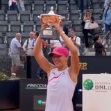 Internazionali di tennis a Roma, vince la polacca Iga Swiatek