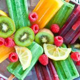 Estate 2025, il ghiacciolo resta il gelato meno calorico