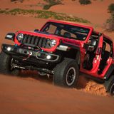 Jeep Wrangler 4XE – Nel deserto con la spina