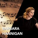 Barbara Hannigan, dirigere cantando