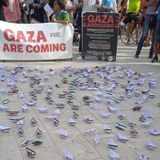 Sit-in di fronte al Municipio per dire no al genocidio a Gaza. “La piazza è la nostra voce”