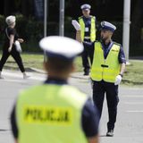 Polecenia policjanta ważniejsze niż sygnalizacja świetlna i znaki