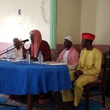 Quel est la responsabilite des imams dans la mosquée, et dans la communauté?