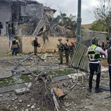 Attacco Usa, l’Iran promette “Vendetta” e minaccia le basi americane