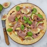 Pizza con fichi e prosciutto