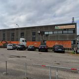 Viene travolto da un carico di scarti ferrosi da smaltire. Operatore muore sul colpo