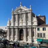 Gli "Scalzi" è il nome veneziano di questa bellissima chiesa
