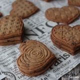 Biscotti di pasta frolla al fondente