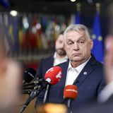 Veto di Orban sul prestito all’Ucraina, ira di Merz: “Conseguenze nel futuro”