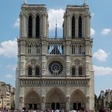 Notre Dame batte il Louvre e la Torre Eiffel