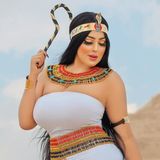 Influencer in Egitto accusata per essere curvy?