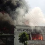 Se incendia vulcanizadora en Ecatepec