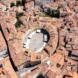 Lucca: Un viaggio tra le bellezze e le tradizioni di una città d’arte toscana unica