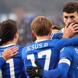 Serie A: il Como travolge il Torino, colpo salvezza del Cagliari, Lecce – Lazio 0-0