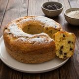 Ciambella alla ricotta e gocce di cioccolato