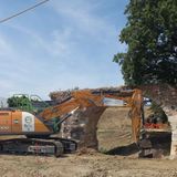 Ascolta la news: a restaurare l’area archeologica del ponte di San Vito, nel riminese, un Case CX210D