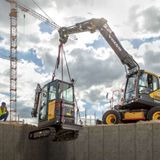 Ascolta il nostro focus: il nuovo escavatore gommato EWR130E di Volvo, ingegnosità in versione compatta