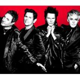 Duran Duran: un libro sugli oltre 40 anni di storia della band inglese, attualmente in tour. Ricordiamo la loro soundtrack per un film 007.