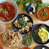 Dinner in 10 minutes: Quick Healthy Meals with Tomato Sauce & Pesto