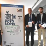 VIII Exposición 'Fotógrafos por la Libertad y la Paz' en Tomares