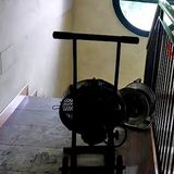 Divampa l’incendio nel condominio, 6 persone intossicate. Tra loro anche due bimbi