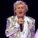 Rod Stewart. La top ten delle sue canzoni preferite, svela anche le sue radici musicali, con i pezzi che lo hanno folgorato nell'adolescenza