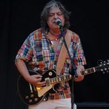 Ricordiamo Fabio Testoni alias Dandy Bestia, chitarrista e fondatore degli Skiantos, storica band bolognese Punk-rock dai testi demenziali.