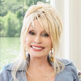 Dolly Parton: l'icona della musica country compie 80 anni