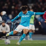 Calcio, finisce in parità tra Napoli e Roma. Azzurri a -3 dal Milan