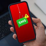 La truffa che ti fa richiamare un numero da SMS: ecco come funziona